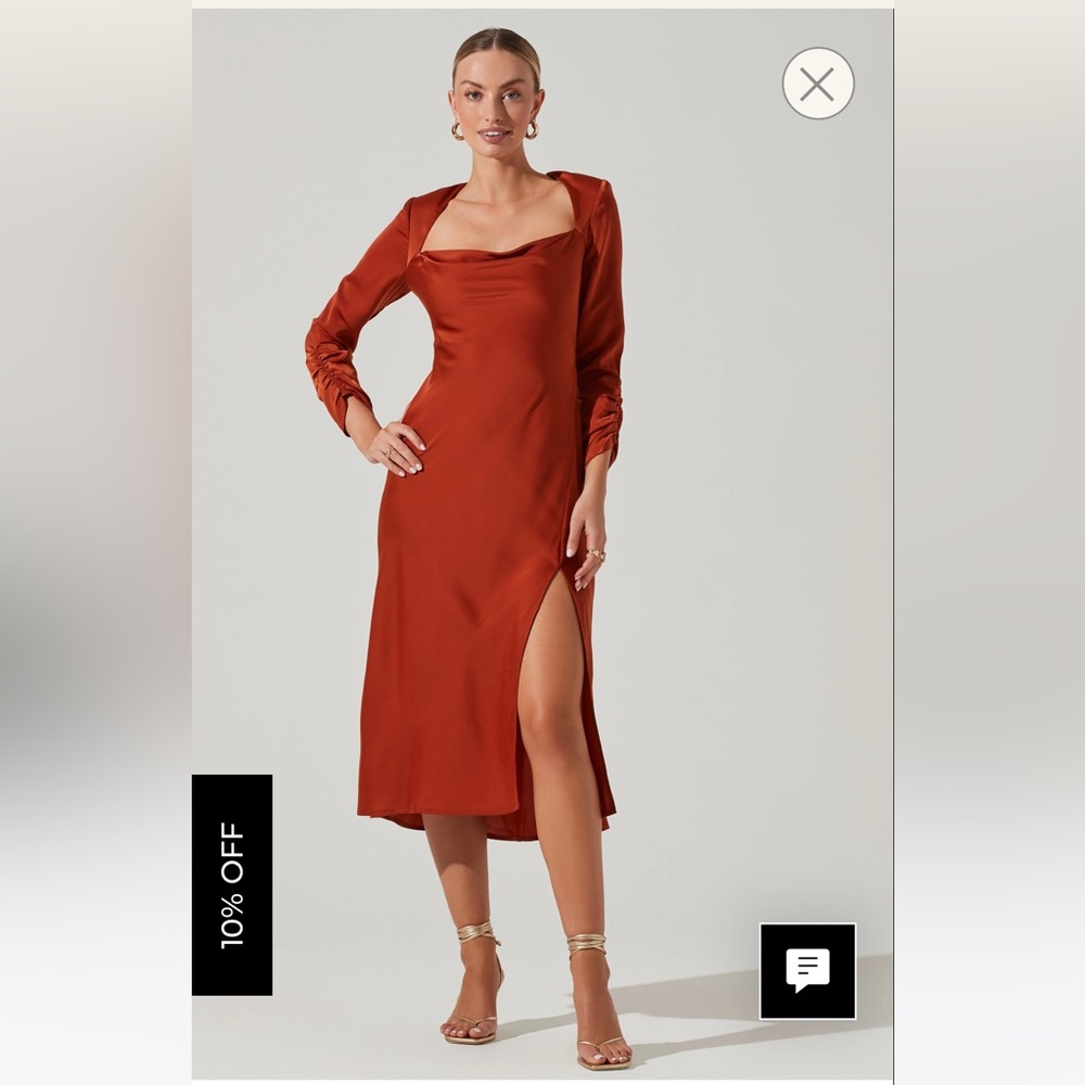 ASTR Gracie long sleeve cutout Satin Midi Dress - L Rust. Style# ADR101065 Large